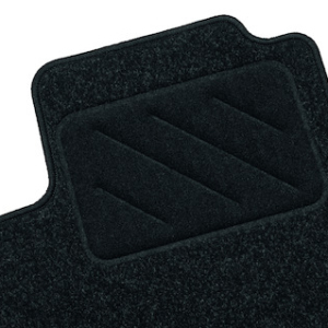 Tepih, standardni spredaj in zadaj, črne barve